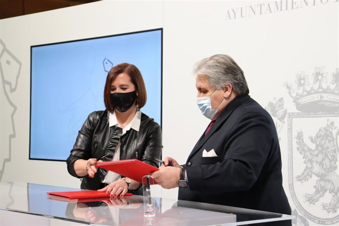 La vicealcaldesa de Zaragoza, Sara Fernández, y el presidente de Feria Zaragoza, Manuel Teruel.