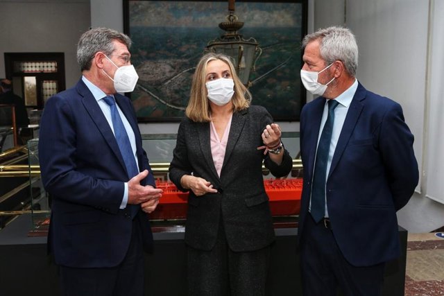 La consejera de Fomento, Marifrán Carazo, antes de la asamblea general de Suncruise.