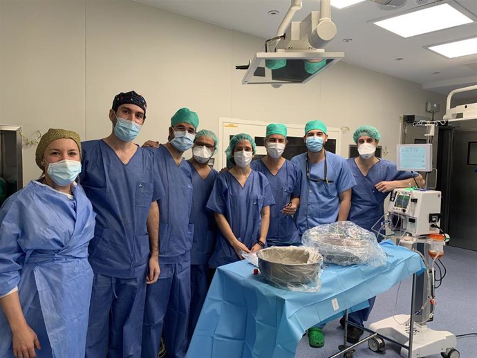 Equipo del Hospital Universitario Virgen del Rocío de Sevilla encargado del trasplante