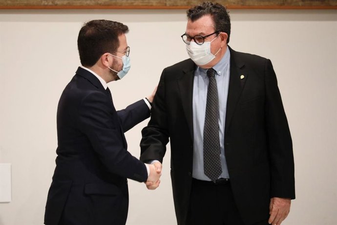 El president de la Generalitat, Pere Aragons, i el síndic major de la Sindicatura de Comptes, Miquel Salazar