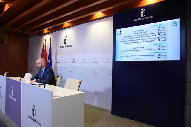 El director de Rescursos Humanos del Sescam, Íñigo Cortázar.