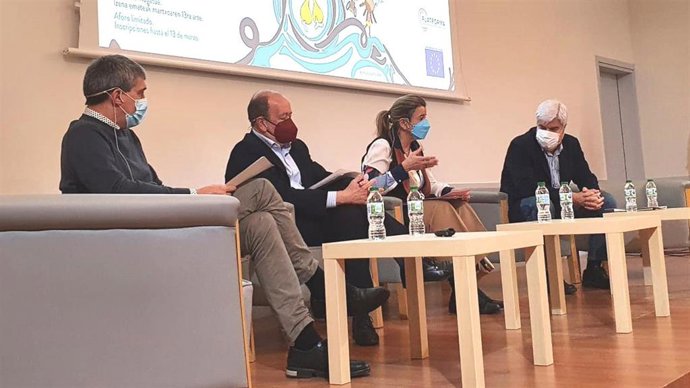 La diputada de Empleo, Inclusión Social e Igualdad de Bizkaia, Teresa Laespada, en la jornada organizada en Bilbao con motivo del quinto aniversario de la Estrategia Vasca de Educación para la Trasformación Social (H)ABIAN 2030.