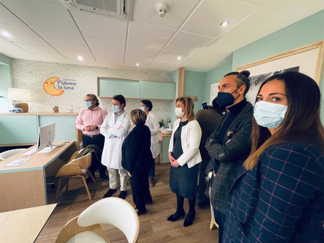 Visita a la nueva sala para pacientes paliativos pediátricos