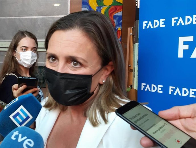 Archivo - La presidenta de la Federación Asturiana de Empresarios (FADE), María Calvo