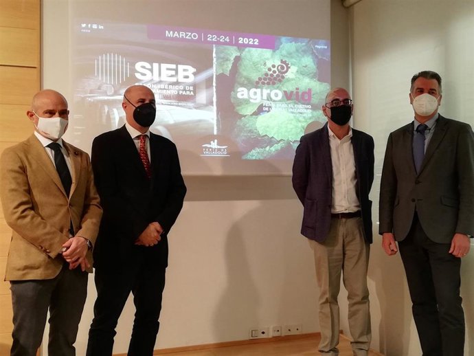 Caramanzana, Llorente, Velasco y Alonso en la presentación de las dos ferias, Agrovid y SIEB