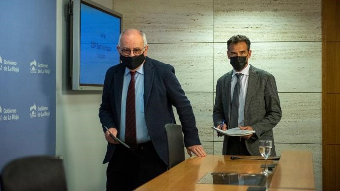 El consejero de Educación, Pedro Uruñuela, junto al director general de FP, Félix Alonso