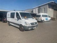 Once refugiados ucranianos llegan a Huelva y Umbrete (Sevilla) en dos furgonetas de cuatro voluntarios onubenses