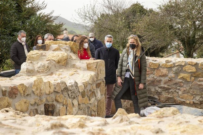 El vicepresidente y consejero de Cultur, Pablo Zuloaga, visita las obras de rehabilitación de la torre de Tagle