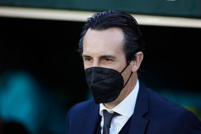 Archivo - Unai Emery, head coach of Villarreal, looks on during the spanish league, La Liga Santander, football match played between Real Betis and Villarreal CF at Benito Villamarin stadium on February 6, 2022, in Sevilla, Spain.