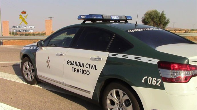 Coche de la Guardia Civil de Tráfico (archivo)