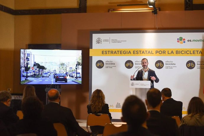 El alcalde de Siero, Ángel García, presenta en Madrid el proyecto 'Lugones en bici' en una jornada sobre la Estrategia Estatal por la Bicicleta