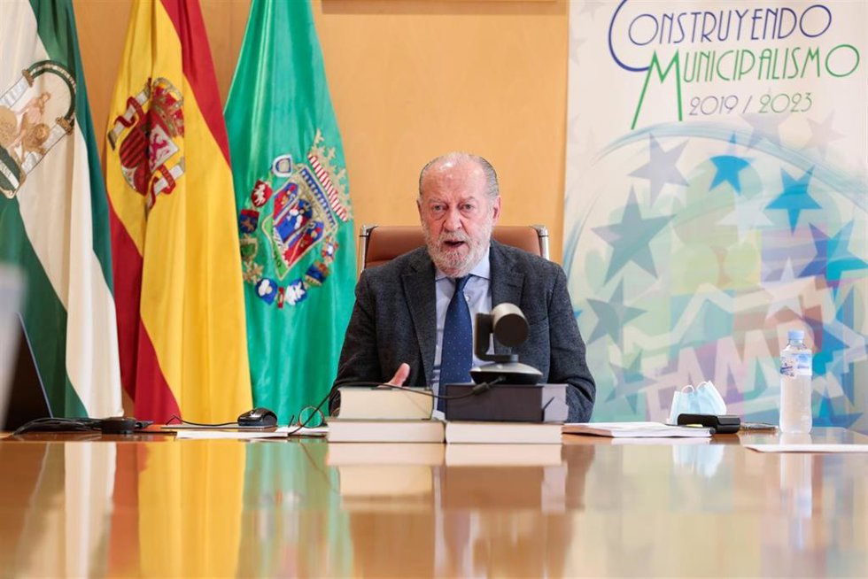 El presidente de la Federación Andaluza de Municipios y Provincias (FAMP) y de la Diputación de Sevilla, Fernando Rodríguez Villalobos