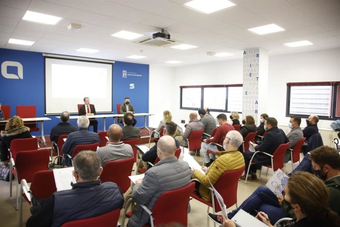 Presentación de las ayudas en Mairena