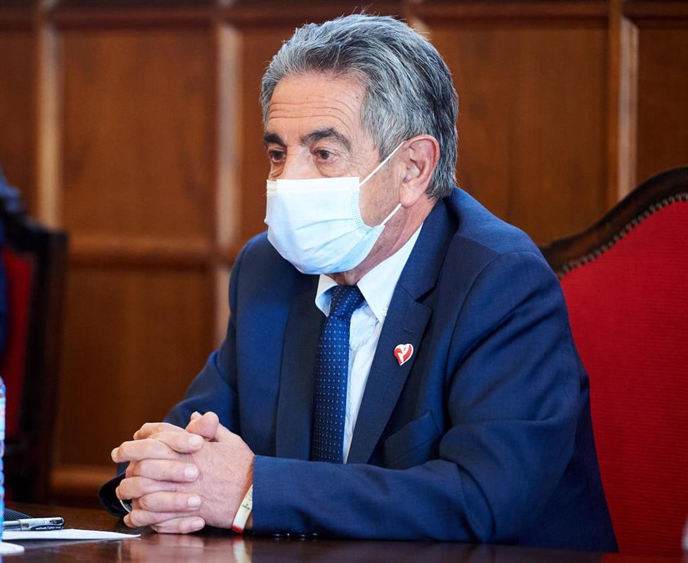 Archivo - El presidente de Cantabria, Miguel Ángel Revilla