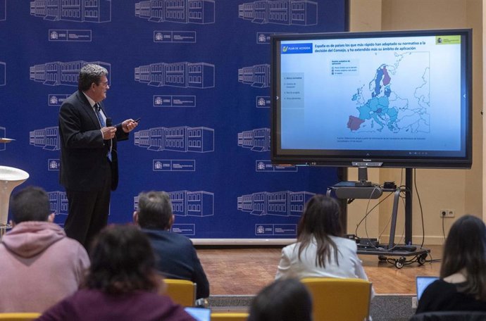 El ministro de Inclusión, Seguridad Social y Migraciones, José Luis Escrivá, ofrece una rueda de prensa en la sede del Ministerio, a 15 de marzo de 2022, en Madrid (España) sobre ell plan de acogida de refugiados ucranianos.