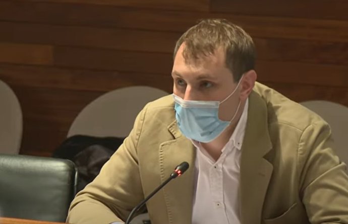 El portavoz de Foro en la Junta General, Adrián Pumares