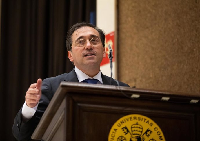 El ministro de Asuntos Exteriores, Unión Europeo y Cooperación, José Manuel Albares, interviene durante la conferencia 'La posición de España en el marco global', en la Universidad Pontificia de Comillas ICAI-ICADE, a 15 de marzo de 2022, en Madrid (Esp