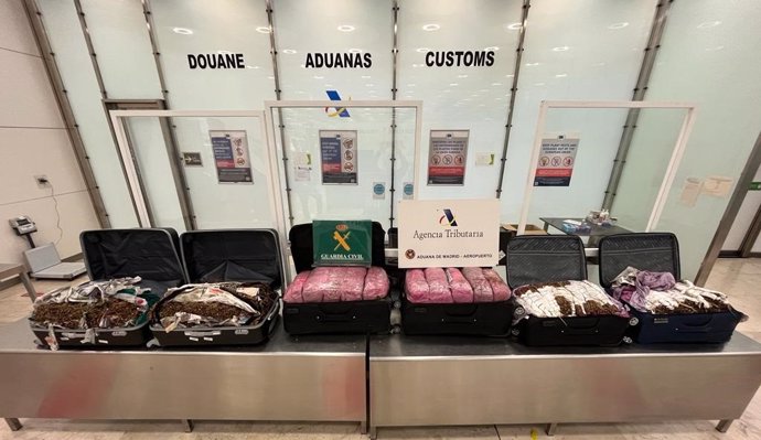 Incautados en el aeropuerto de Barajas 92 kilos de khat transportado en el interior de cuatro maletas