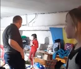 Vídeo de una niña interpretando 'Let it go' de 'Frozen' en un búnker en Kiev