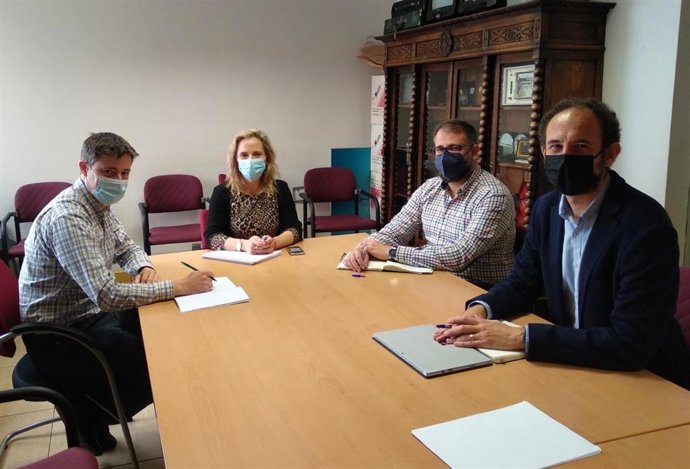 Reunión del Gobierno asturiano con representantes de Asincar.