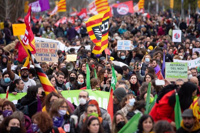 Manifestación en Barcelona en el segundo día de huelga educativa