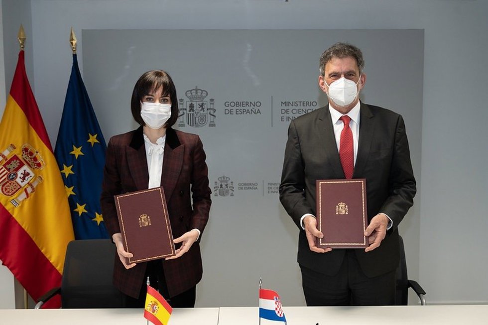 La ministra de Ciencia e Innovación de España, Diana Morant, y el ministro de Ciencia y Educación de Croacia, Radovan Fuchs