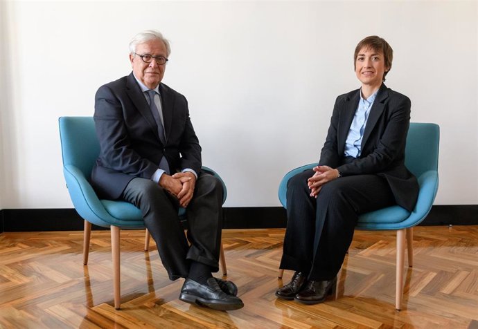 El presidente de Asval,  Joan Clos, y la  directora general de Asval, María Andreu.
