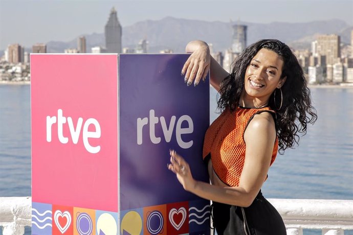 Archivo - Chanel posa en una rueda de prensa tras la celebración de la segunda semifinal del Benidorm Fest 2022, en el Mirador del Castillo, a 27 de enero de 2022, en Benidorm, Alicante, Comunidad Valenciana (España). Benidorm Fest es un festival organi