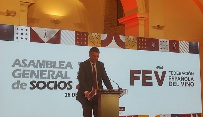 El presidente de la Federación Española del Vino (FEV), Emilio Restoy.