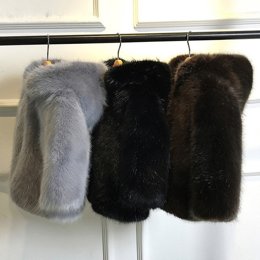 Archivo - Abrigos de piel.