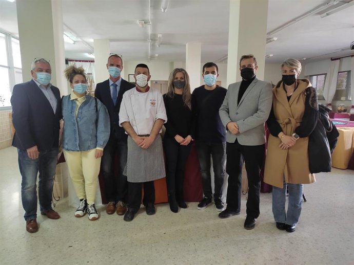 Cs promueve prácticas de estudiantes de hostelería de Salobreña