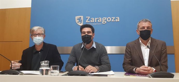 Los tres grupos de la oposición de izquierda en el Ayuntamiento de Zaragoza --PSOE, ZeC y Podemos-