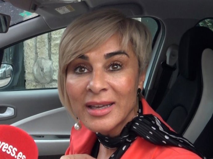 Ana María Aldón asegura no estar al tanto de lo que se está diciendo de su matrimonio