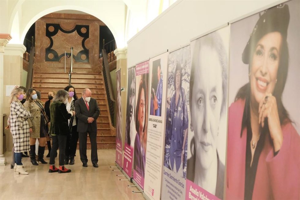 Inauguración de la muestra en la Casa de la Provincia