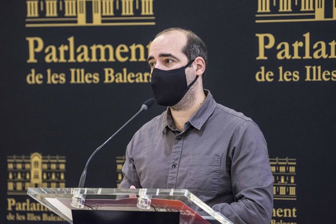 El portavoz parlamentario de Unidas Podemos, Alejandro López.