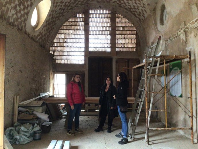 Busquets, Coll y Muñoz en la visita a la Trapa.