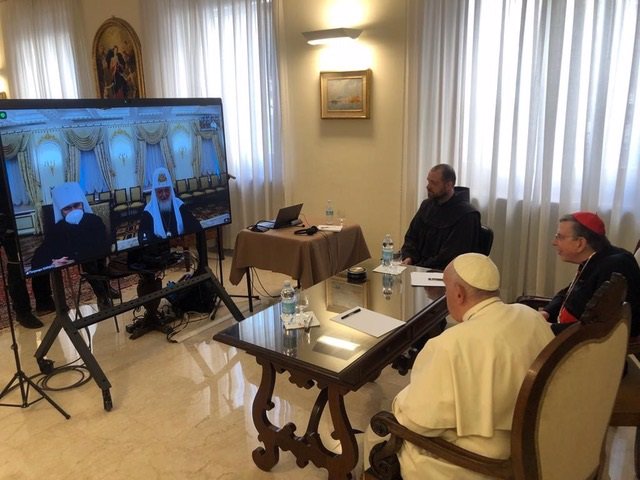 El Papa y el patriarca Kirill de Moscú conversan sobr ela situación en Ucrania