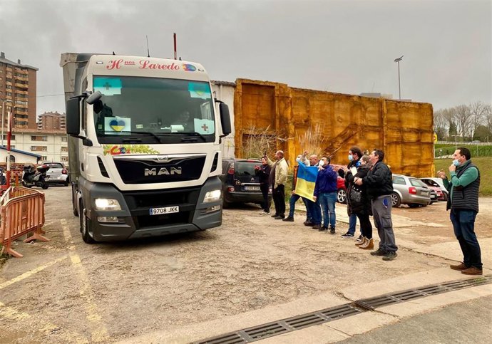 Sale de Santander el quinto camión cargado de ayuda humanitaria para Ucrania