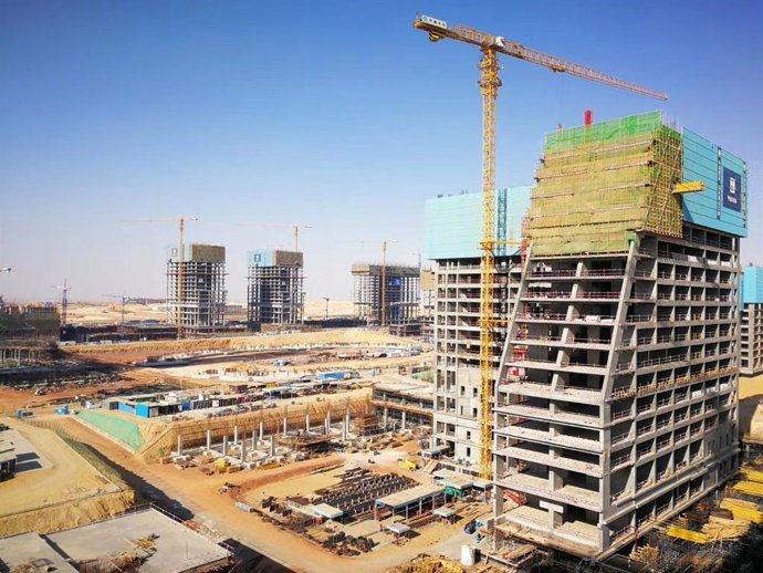 Zoomlion helps build Africa's tallest building - the "Iconic Tower" in Egypt