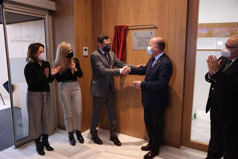 El presidente de la Junta, Juanma Moreno, en la inauguración del Museo del Conjunto Arqueológico de los Dólmenes de Antequera