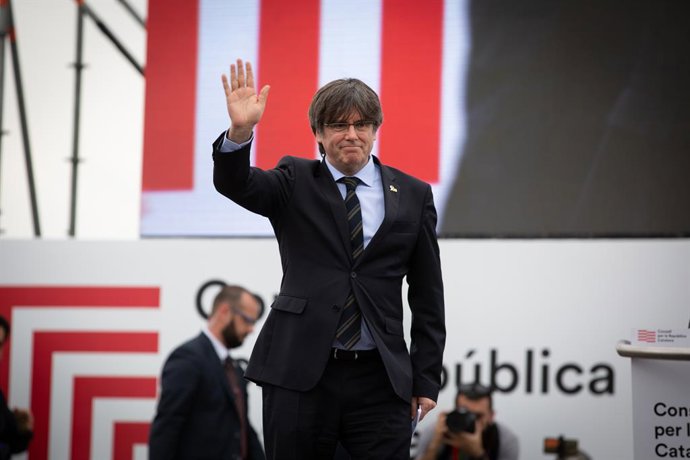 Archivo - Arxivo - L'expresident de la Generalitat de Catalunya Carles Puigdemont durant l'acte del Consell de la República a Perpiny (Frana) a 29 de febrer de 2020.