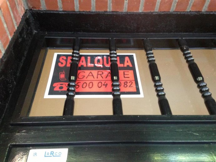 Archivo - Vivienda en alquiler en una ciudad española.