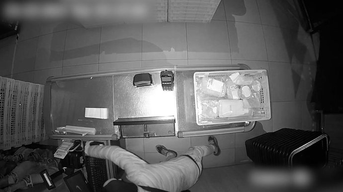 Captura de la cmera de vigilncia que va gravar un dels robatoris dels presumptes delinqüents.