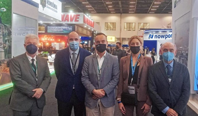 Representantes del Puerto de Barcelona en la feria Intermodal South America