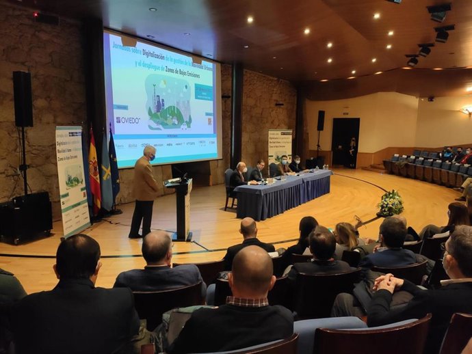 Jornadas sobre movilidad sostenible en Oviedo.