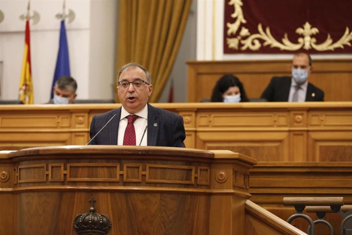 El presidente del Grupo Parlamentario Socialista, Fernando Mora,