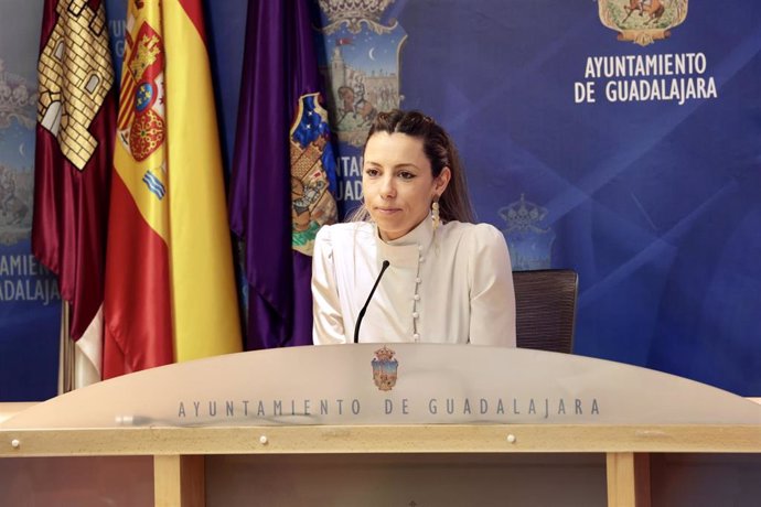 La concejala de Hacienda, Lucía de Luz, en rueda de prensa.