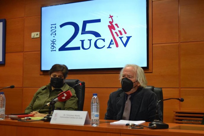 Yuguero y Martín en la inauguración de las I Jornadas de Pensamiento Económico.