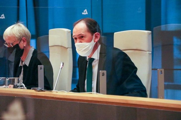 Archivo - El diputado foral de Hacienda de Gipuzkoa, Jokin Perona