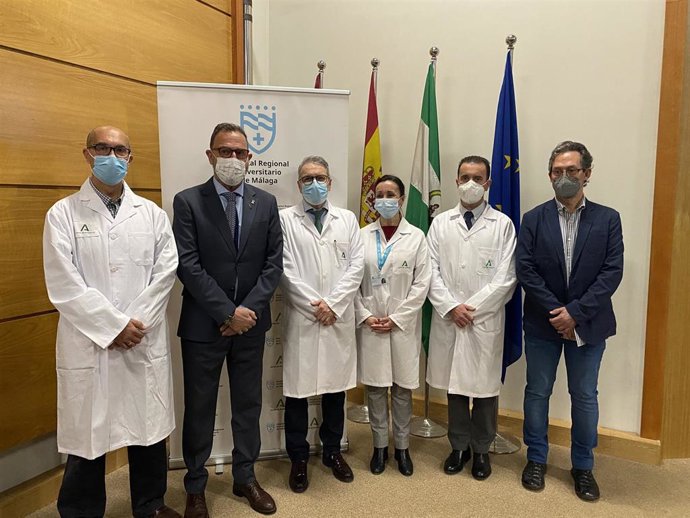 El Hospital Regional de Málaga conmemora el 25 aniversario de su primer trasplante de hígado